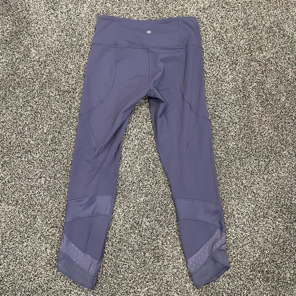 Lululemon leggings size 4 - Picture 3 of 4